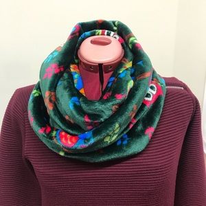 Infinity scarf